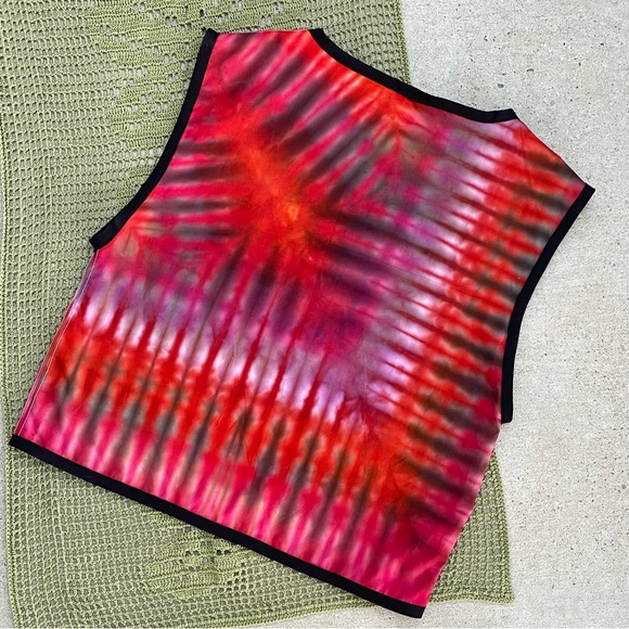 Handmade Deadstock vintage fabric sleeveless top - Picture 5 of 8